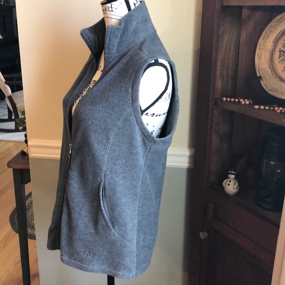 GAP gray fleece vest - Picture 2 of 5